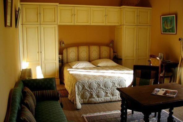Chateau Belles Graves Bed & Breakfast Pomérols Oda fotoğraf