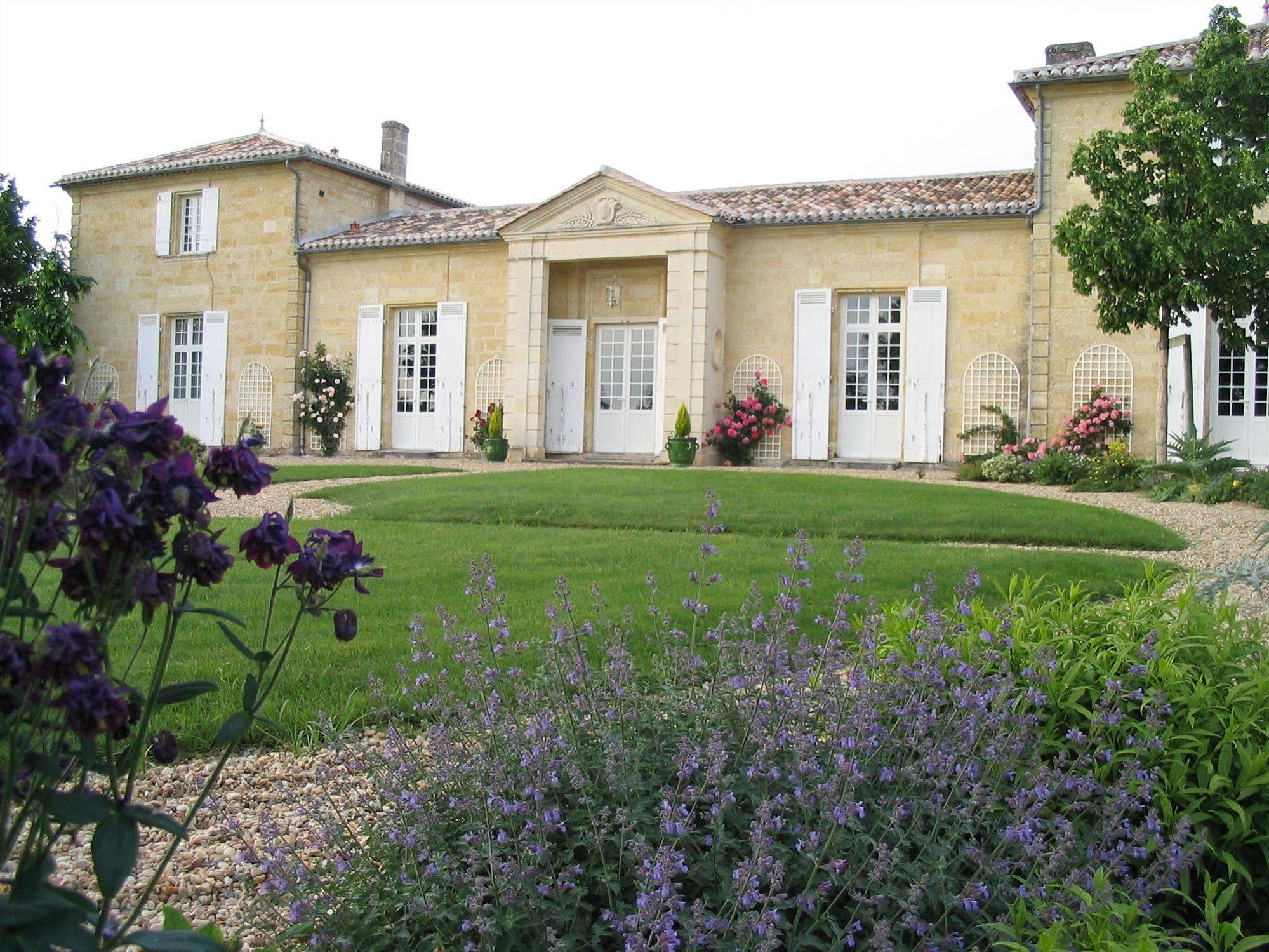 Chateau Belles Graves Bed & Breakfast Pomérols Dış mekan fotoğraf