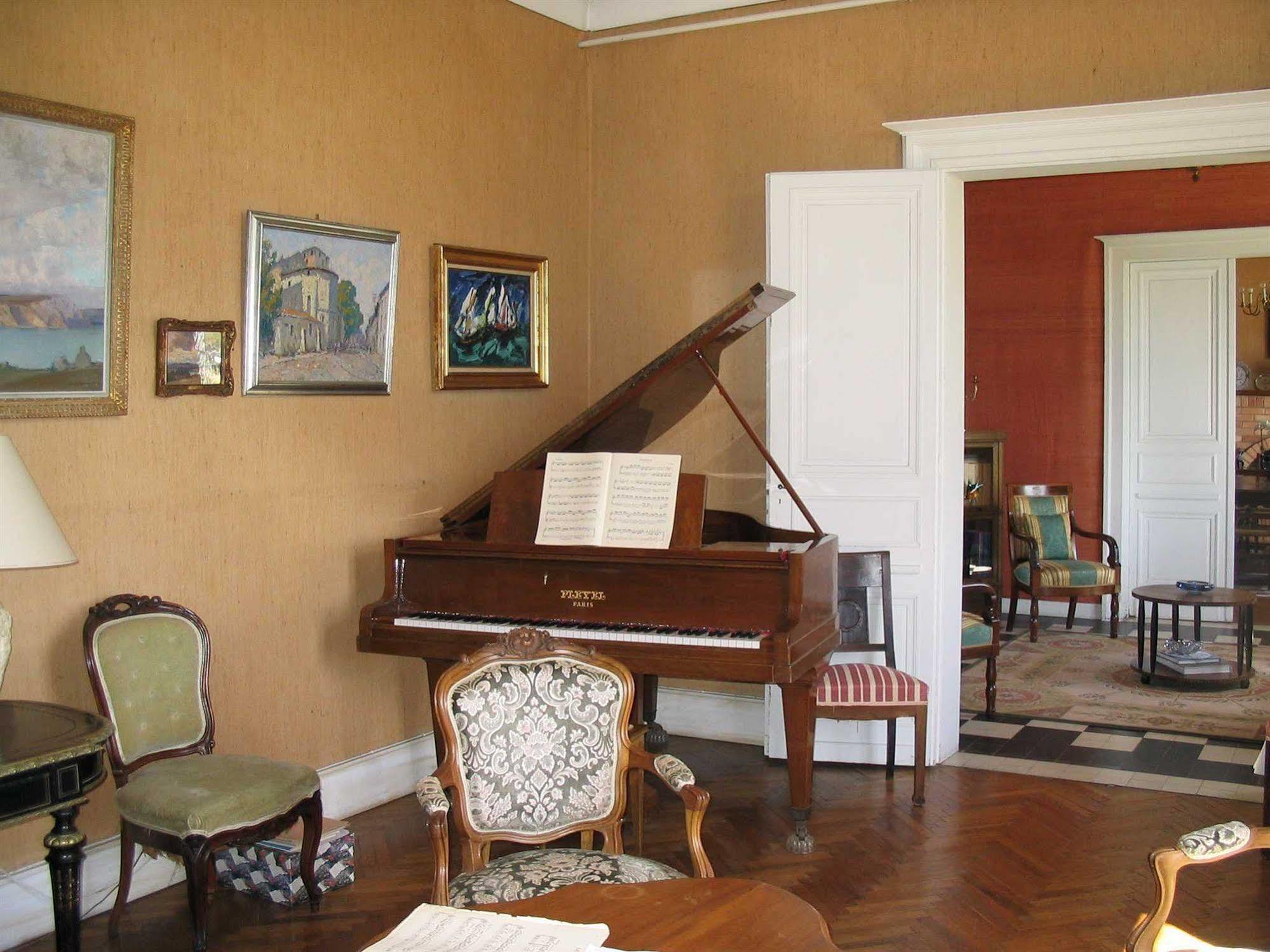 Chateau Belles Graves Bed & Breakfast Pomérols Dış mekan fotoğraf